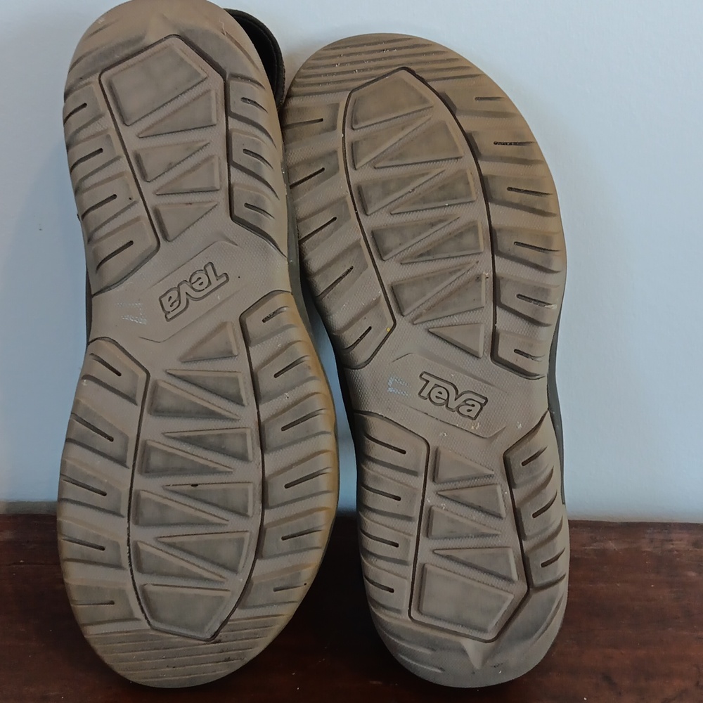 TEVA Olive Green Strappy Sandals SZ 11 - Picture 3 of 5